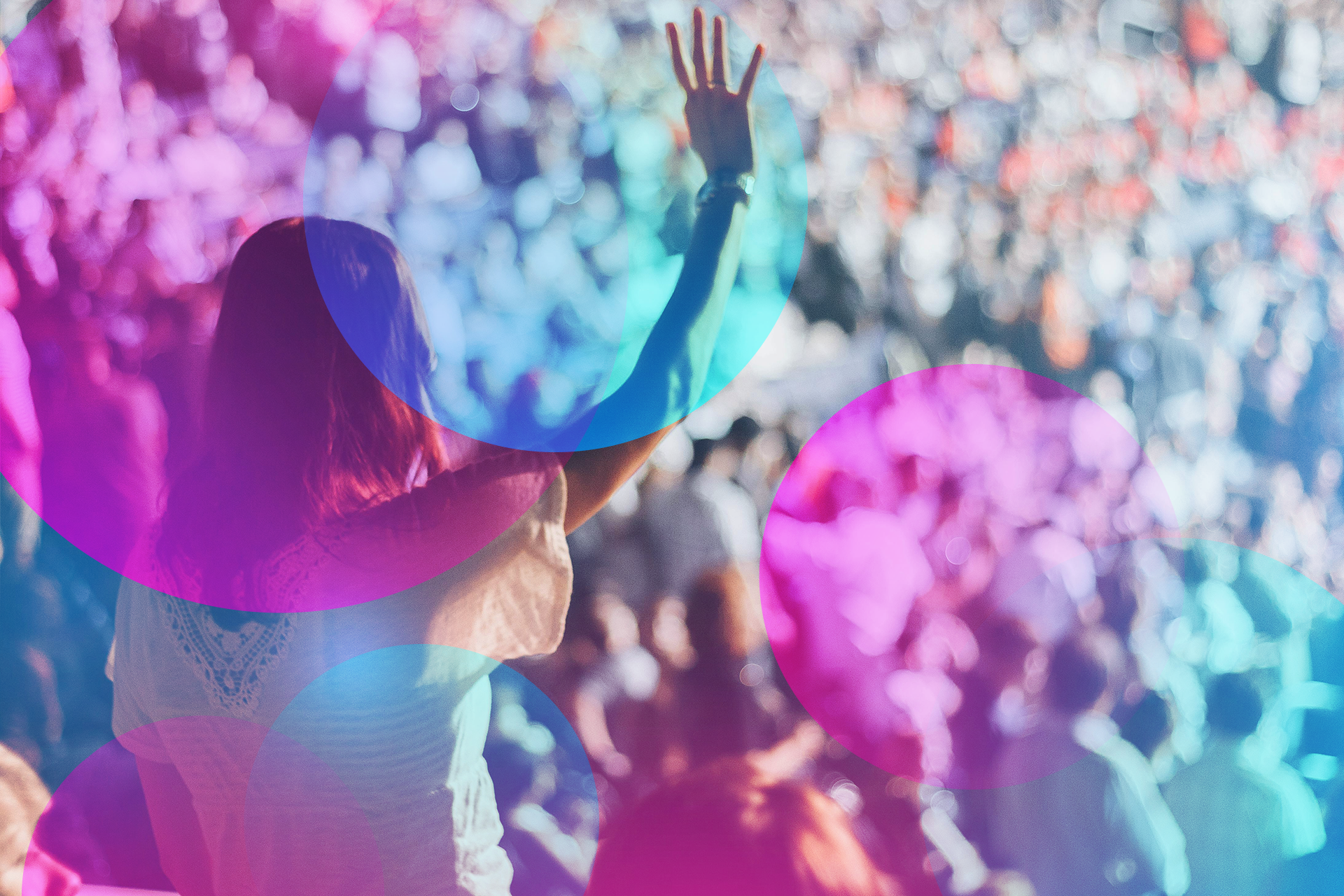 Crowd at an expert presentation corporate event